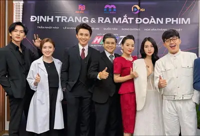 Trò Đùa Huyết Thống