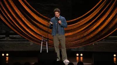 Trevor Noah: Niềm Vui Trong Gian Khó